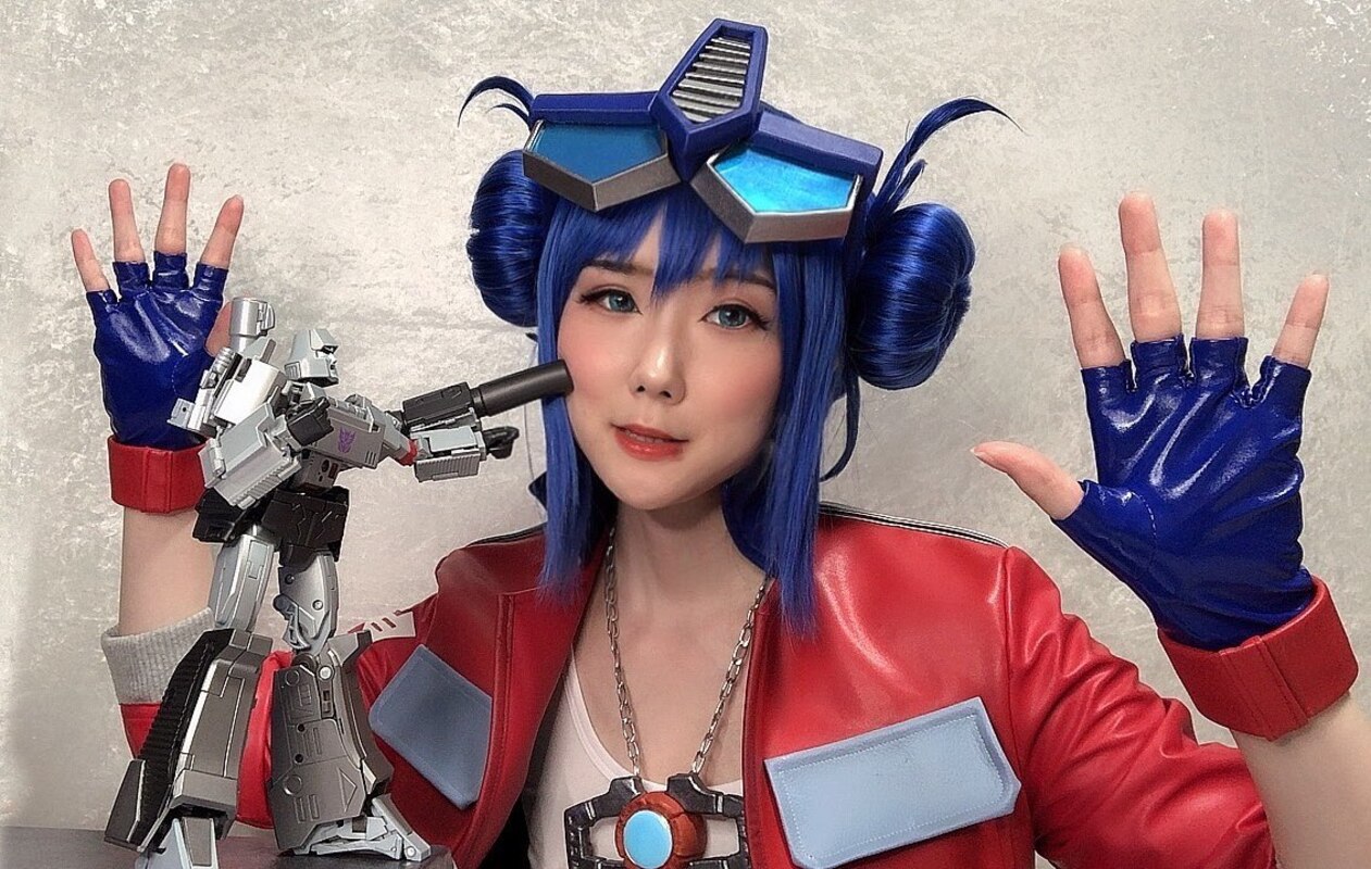 Daily Prime Transformers Bishoujo Convoy Cosplay Costume Images